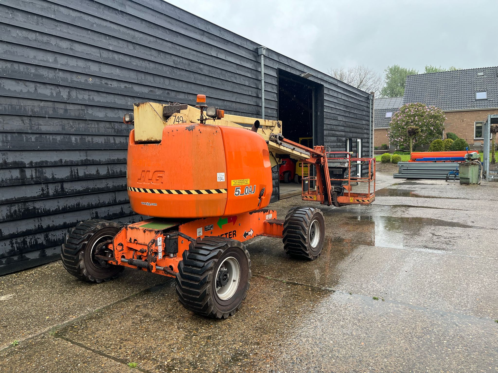 Sold - Articulated Boom Lift - View 2